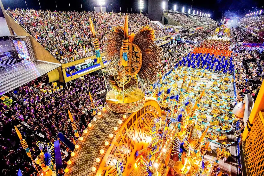 Carnaval de Rio : les défilés de retour après deux ans d'absence