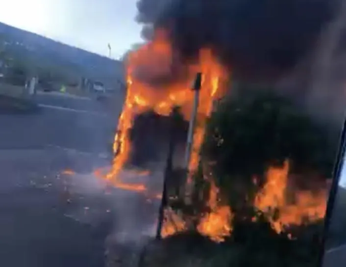 Bus en feu