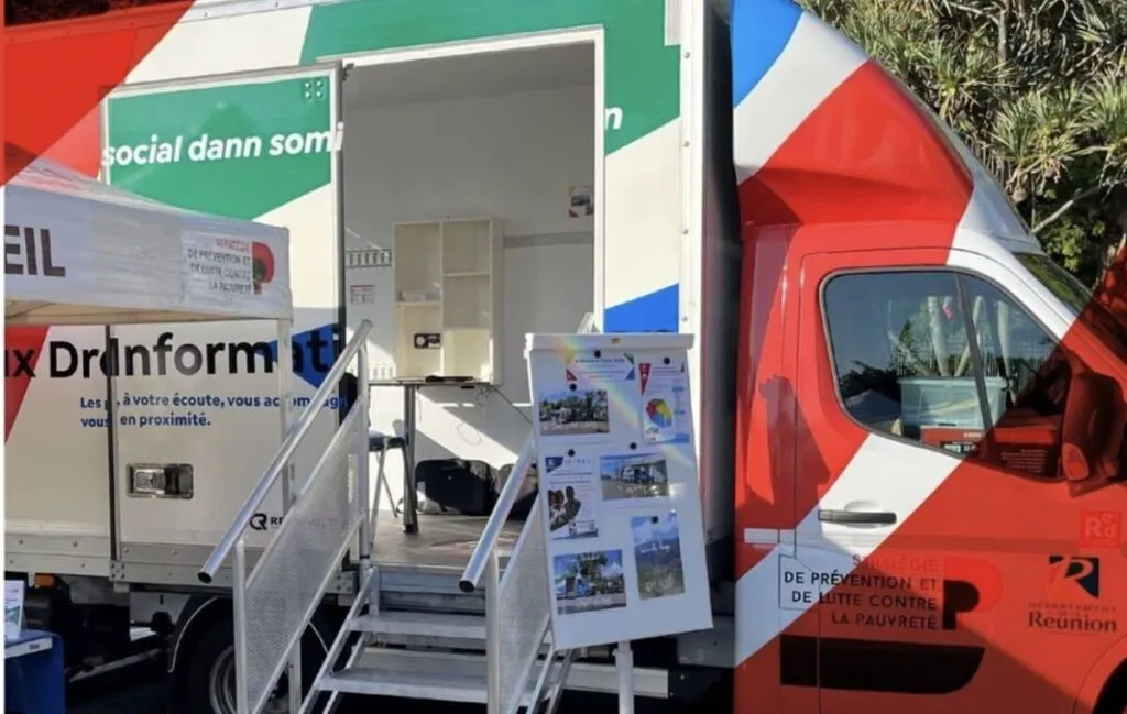 La Caravane d’accès aux droits poursuit sa tournée dans plusieurs communes de La Réunion