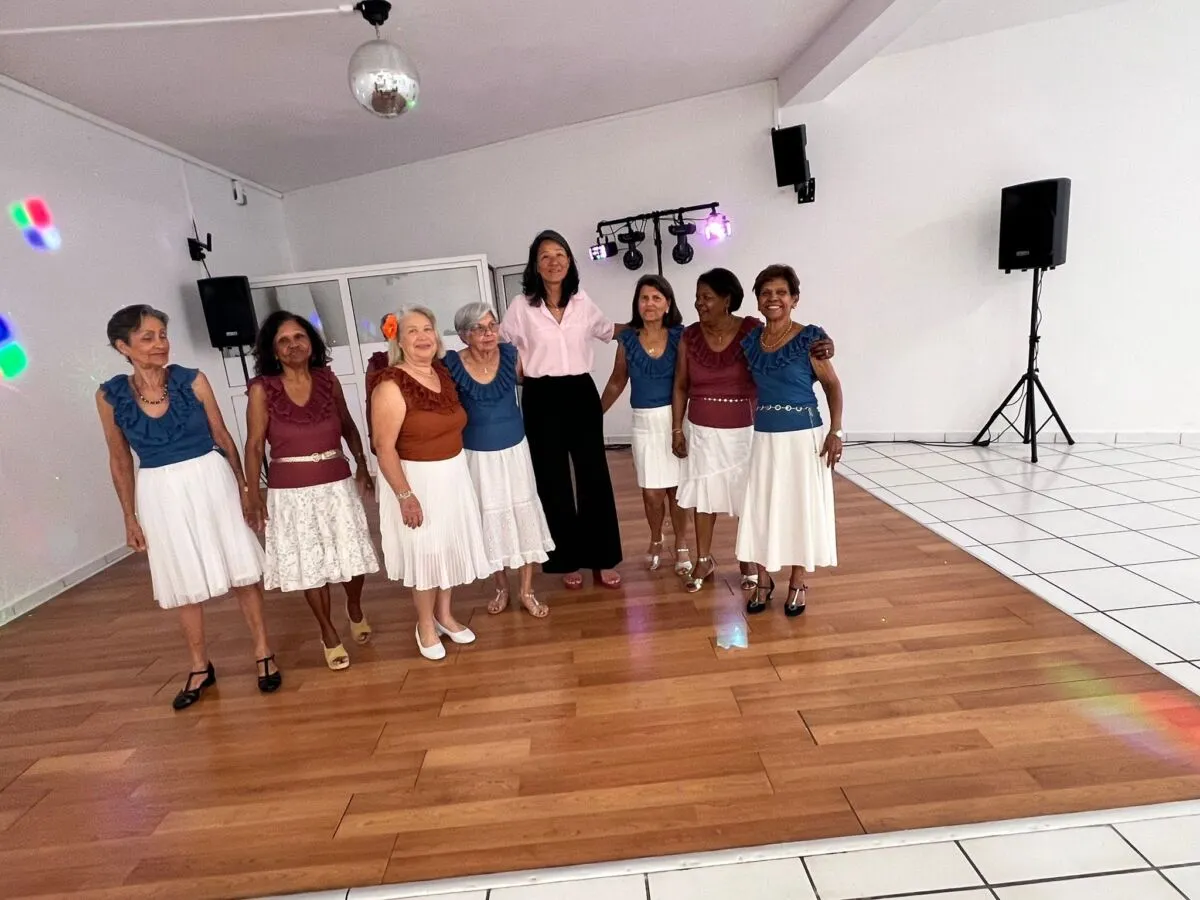 Les seniors du club Les Lauriers réunis autour d’un déjeuner dansant placé sous le signe de la fête des mamans
