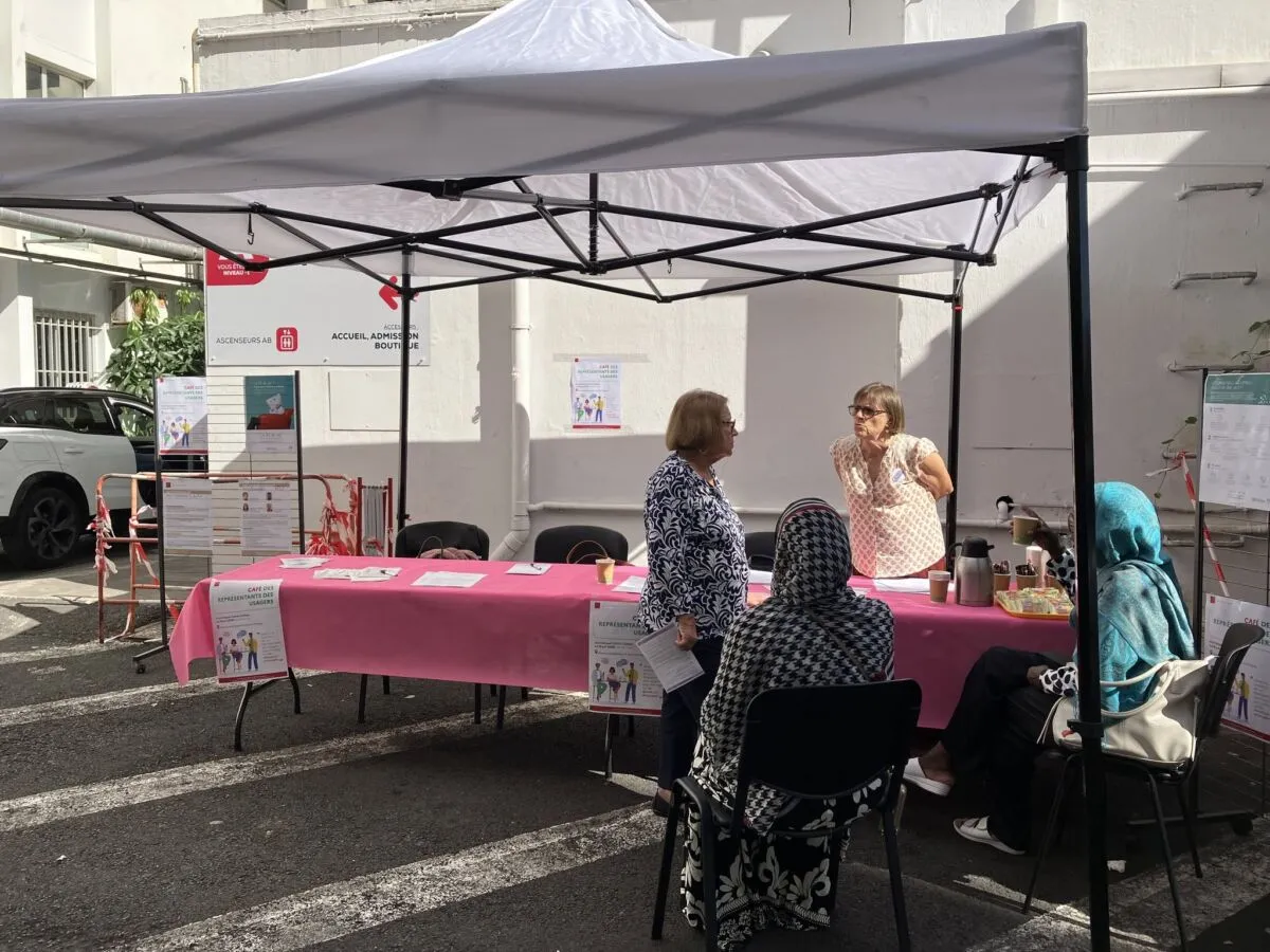 Clinique Sainte-Clotilde : les représentants des usagers sensibilisent le public aux directives anticipées