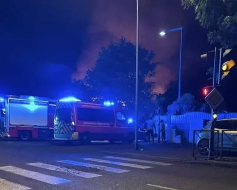Le Port : un incendie se déclare en pleine nuit dans une maison du quartier COTUR