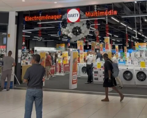 Le nouveau Darty du Port ouvre ses portes et renforce l’emploi local dans l’Ouest