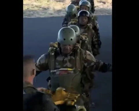 La Réunion : militaires français et malgaches unis pour une instruction parachutiste conjointe