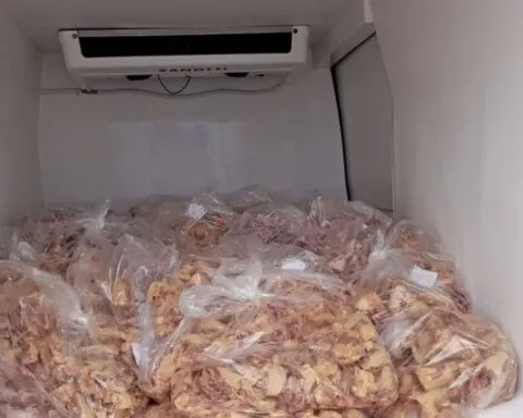 Jusqu’à 8 tonnes de carcasses de poulet par jour : l’opération « Car’Os » de retour dans plusieurs communes de La Réunion