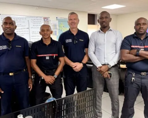 Le nouveau directeur du CROSS Sud Océan Indien en visite officielle au SDIS de Mayotte